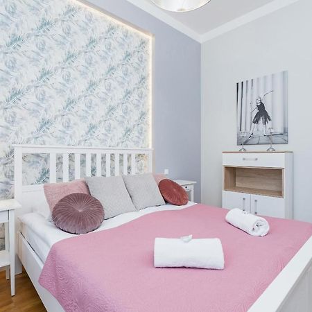 Sweet Family Apartment Chodkiewicza Rondo Grzegorzeckie By Noclegi Renters Cracóvia Exterior foto